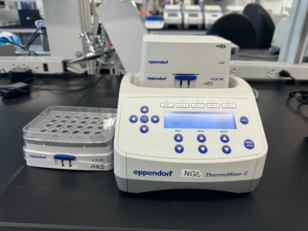 Eppendorf ThermoMixer C Tube mixer