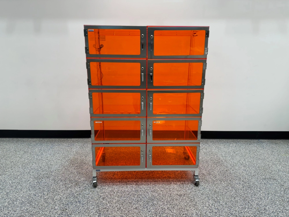 Cleatech 10 Door Desiccator Amber Acrylic w/ Purge Control