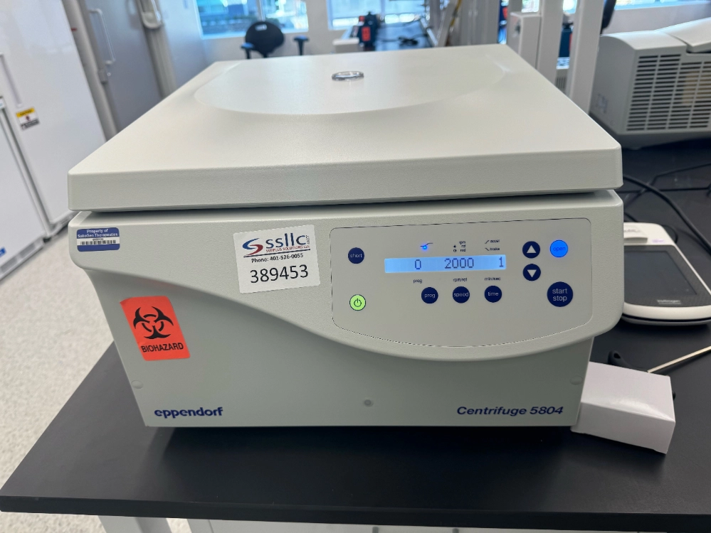 Eppendorf 5804 Centrifuge