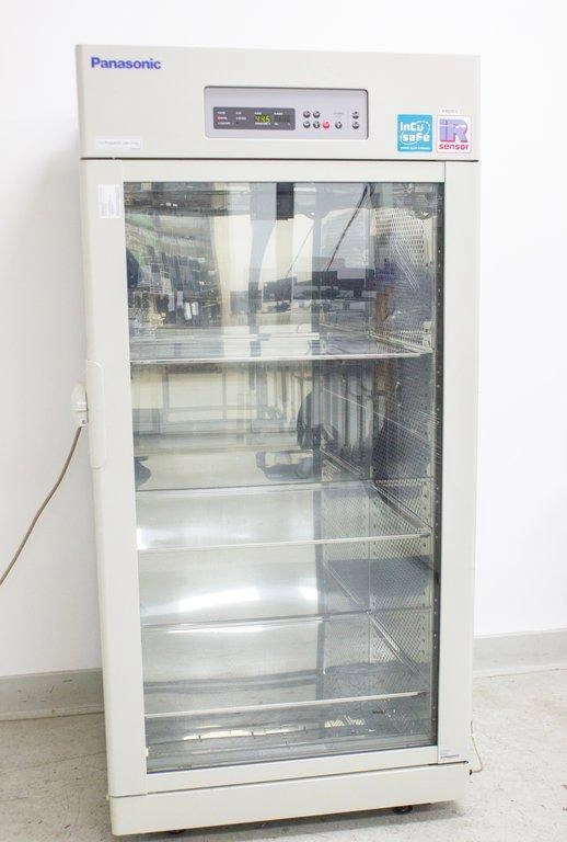 Panasonic MCO-80ICL-PA InCusafe Reach-In Series Large Capacity CO2 Incubator | 30 cu. ft. (851L) - 3374934