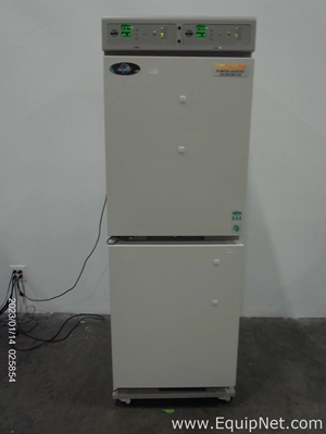 Lot 427 Listing# 1017218 Nuaire NU-8700 Autoflow IR Water Jacketed CO2 Double Stack Incubators