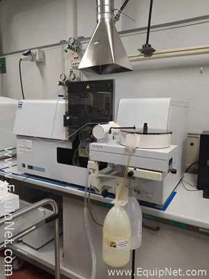 Perkin Elmer AAnalyst 700 Atomic Absorption Spectrometer