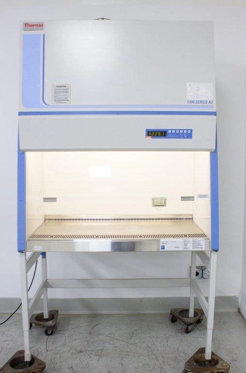 Thermo Scientific 1300 Series Type A2 Biosafety Cabinet Model 1385 - 3374941