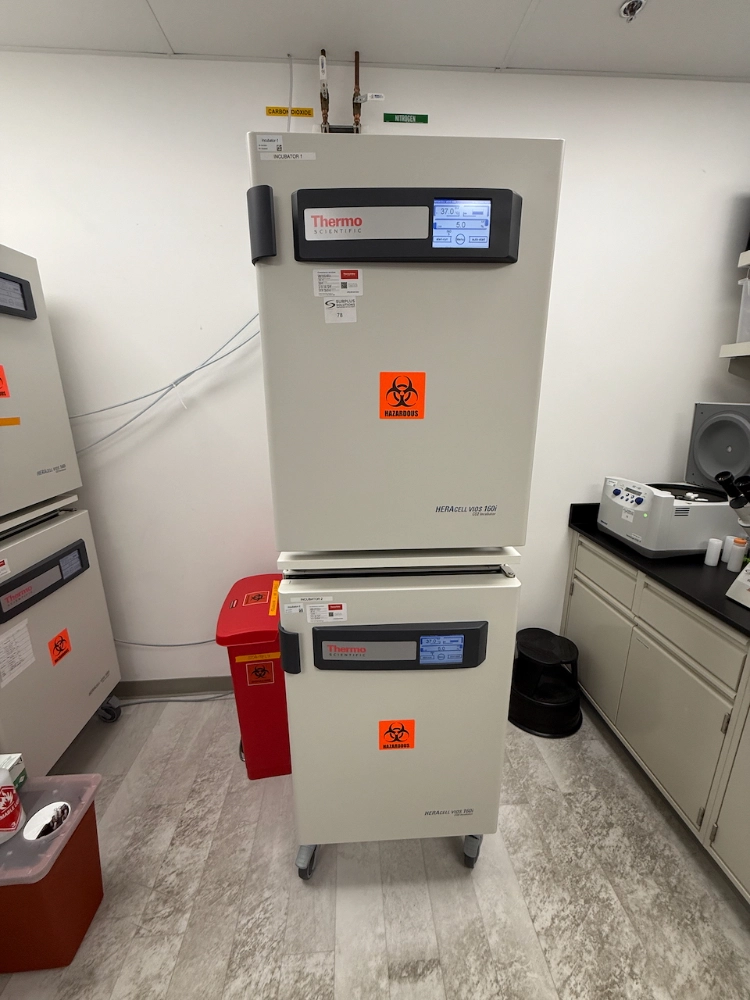 Thermo Scientific Vios 160i Double Stack C02 Incubator