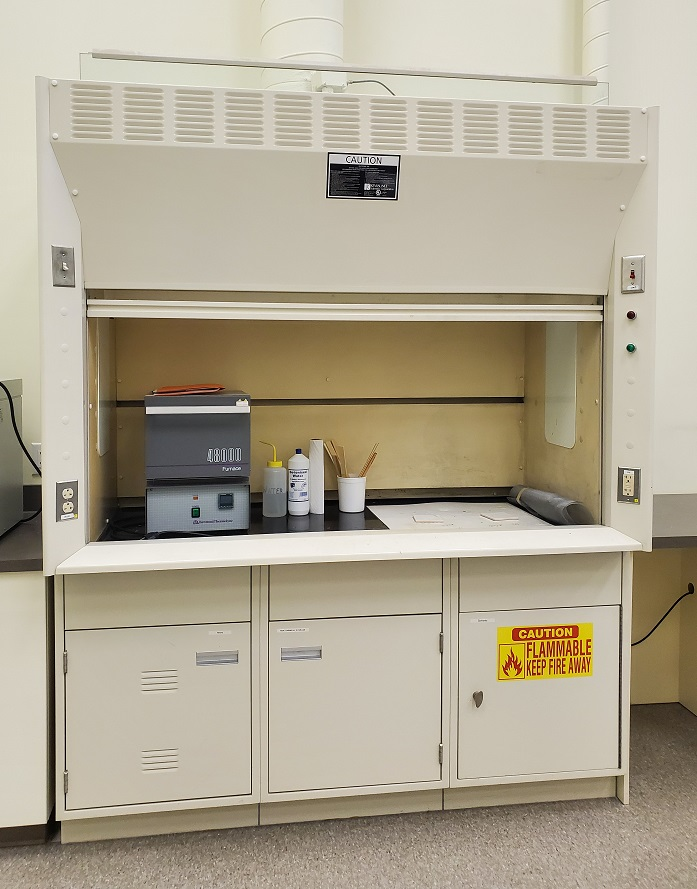 Kewaunee Fume Hood - 6’ Supreme Air H05 with Acid Resistant Work Surface (H05K5472-00)