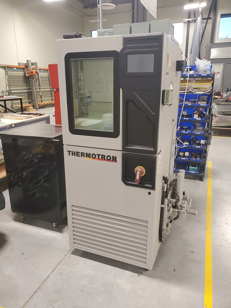 Thermotron SM-4S-8200 Temperature & Humidity Environmental Chamber