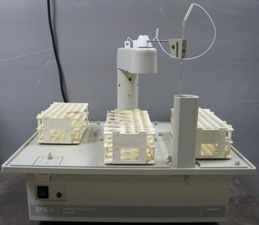 VARIAN SAMPLE PREPARATION SYSTEMS SPS-5 AUTO SAMPLER, NO: EL 96013276, POWER: SET TO 120 VOLTS, HERT