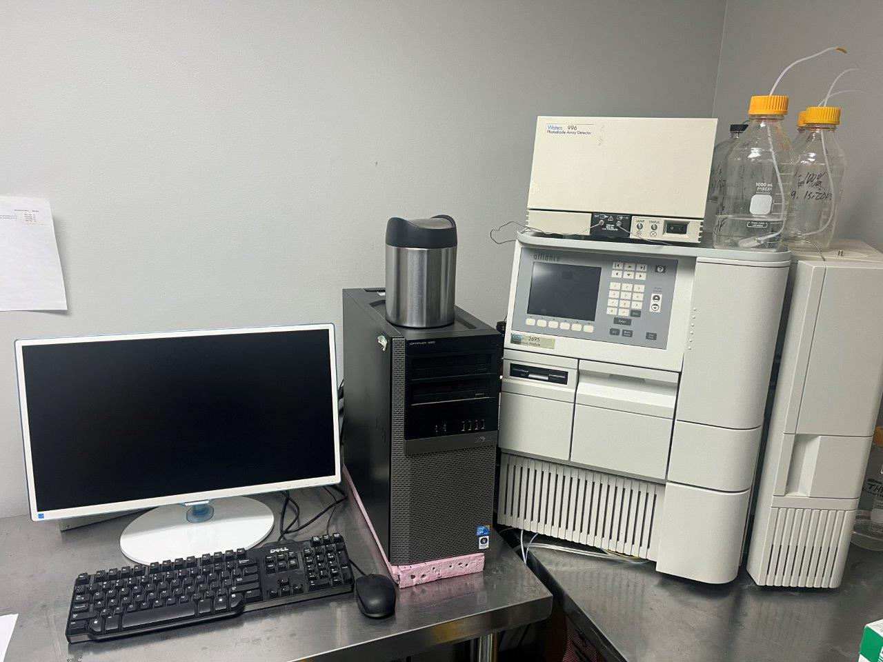 Waters Alliance 2695 HPLC System with Photodiode 996