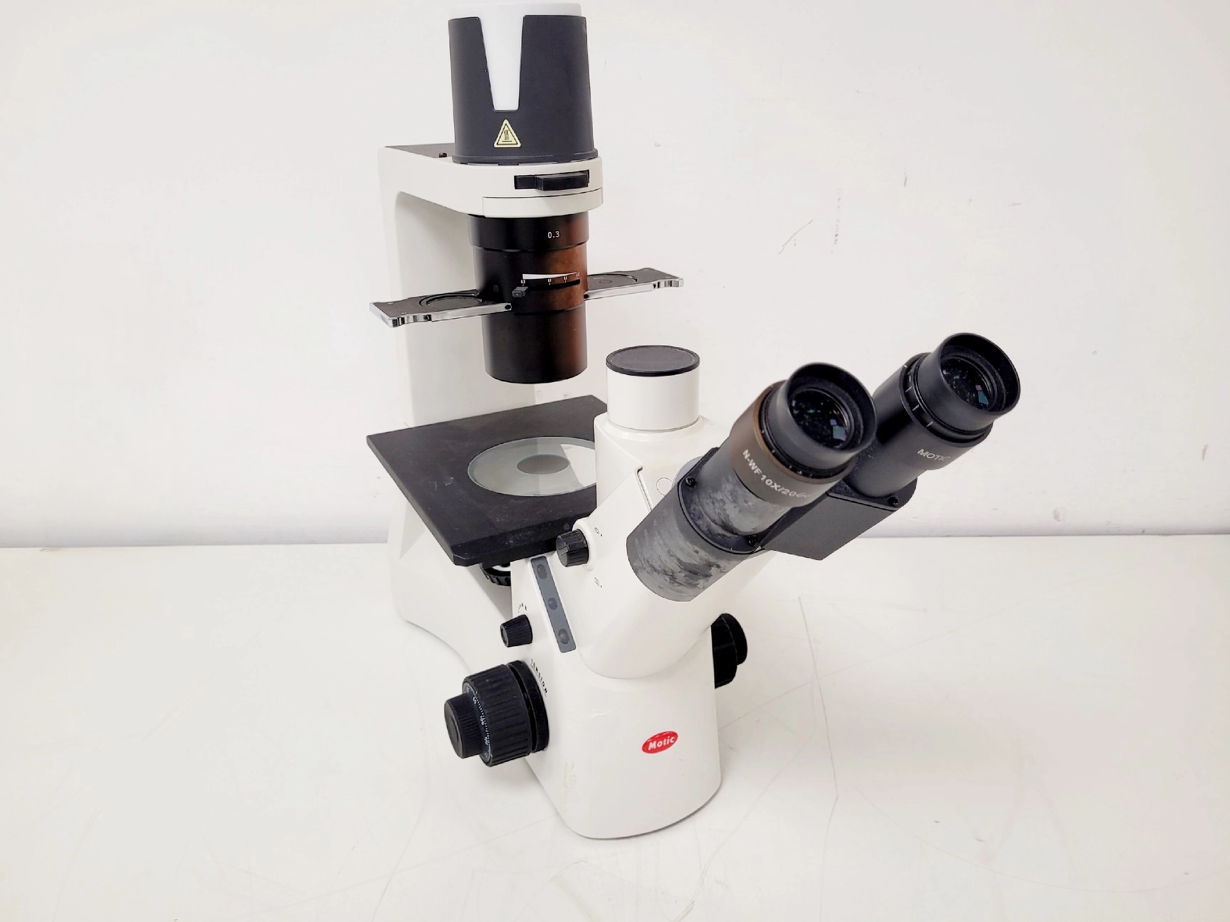 Motic AE 2000 Microscope w/ 4 x Objectives LWD, PLAN, Ph1 4x 10x 20x 40x Lab