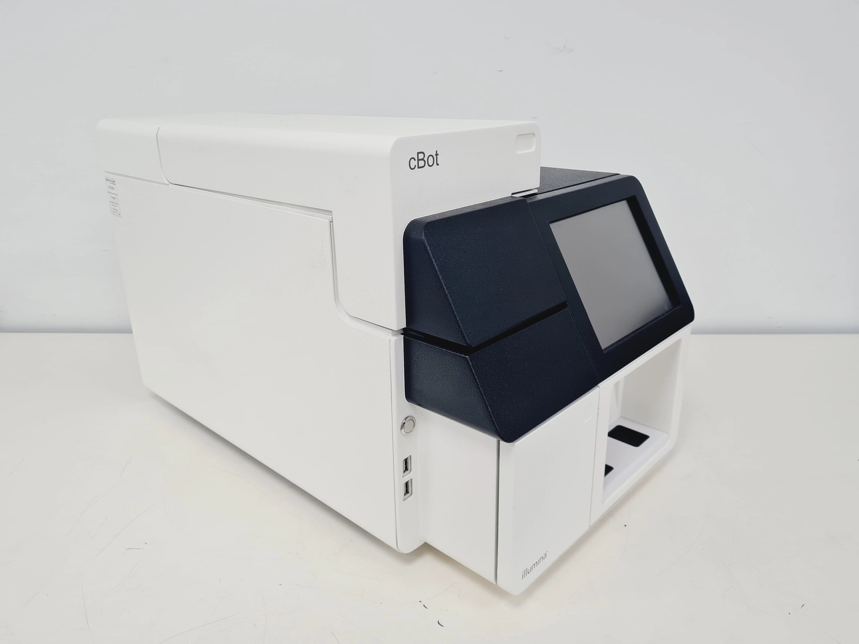 Illumina cBot 800 Automated Amplification DNA Sequencer Lab