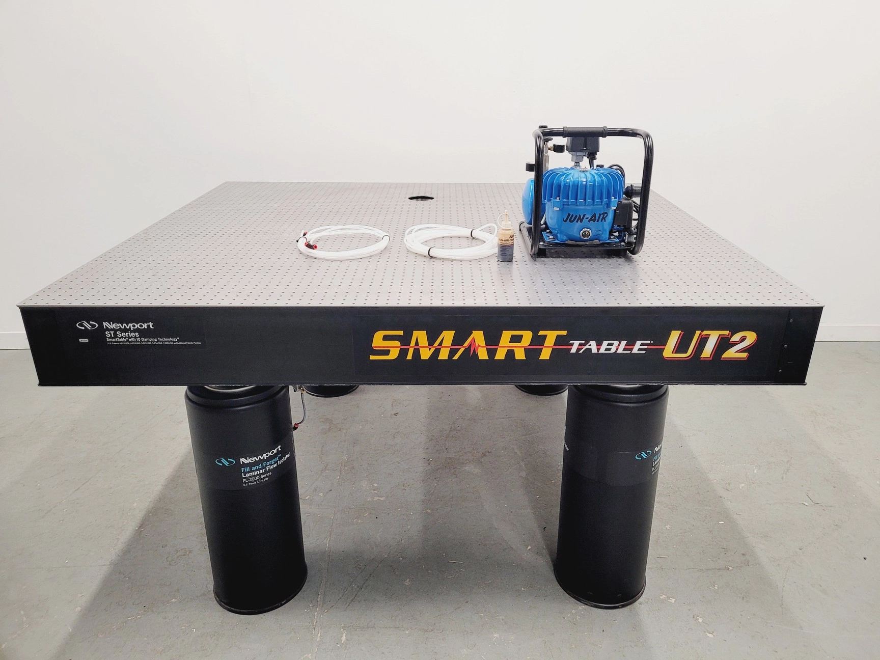 Newport ST Series Smart Table UT2 Isolation Table w/ Jun-Air 3-4 Compressor