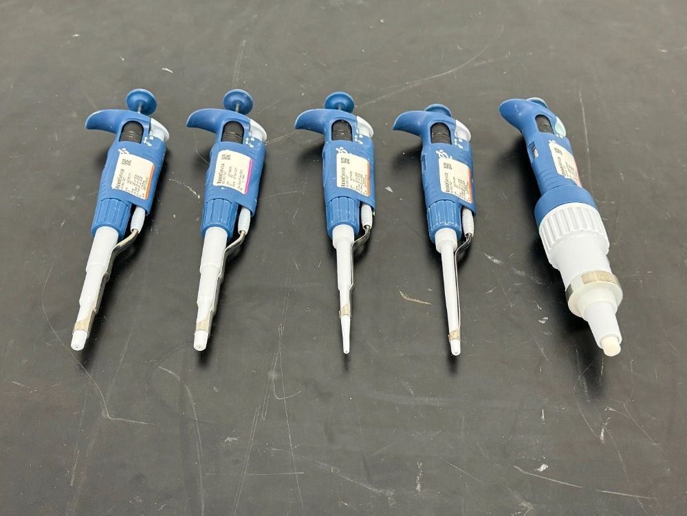 VWR Single Channel Pipettes - Quantity 5