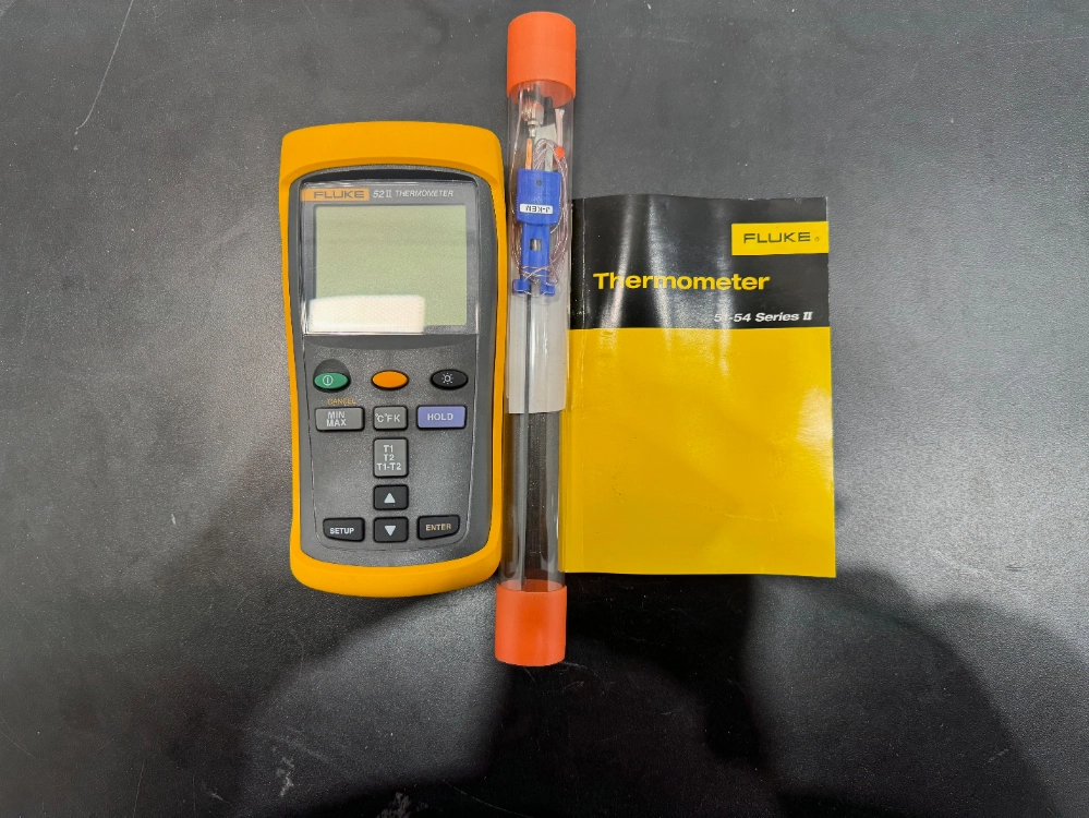 Fluke 52 II Thermometer