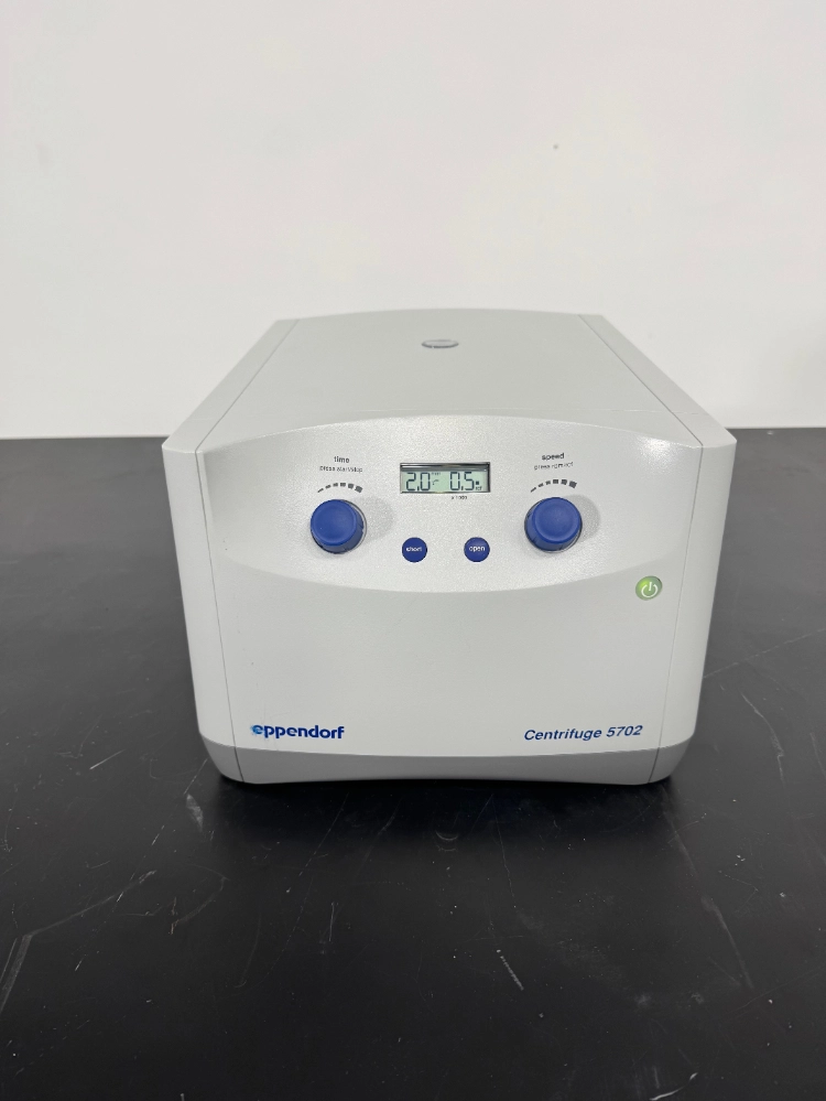 Eppendorf 5702 Centrifuge