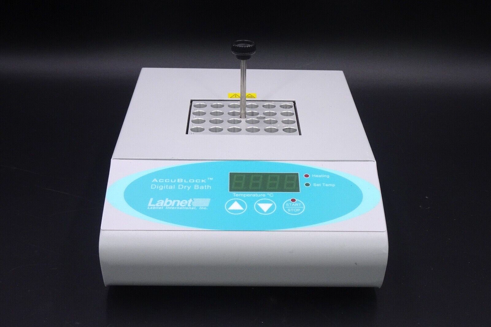 Labnet AccuBlock Digital Dry Bath D1100