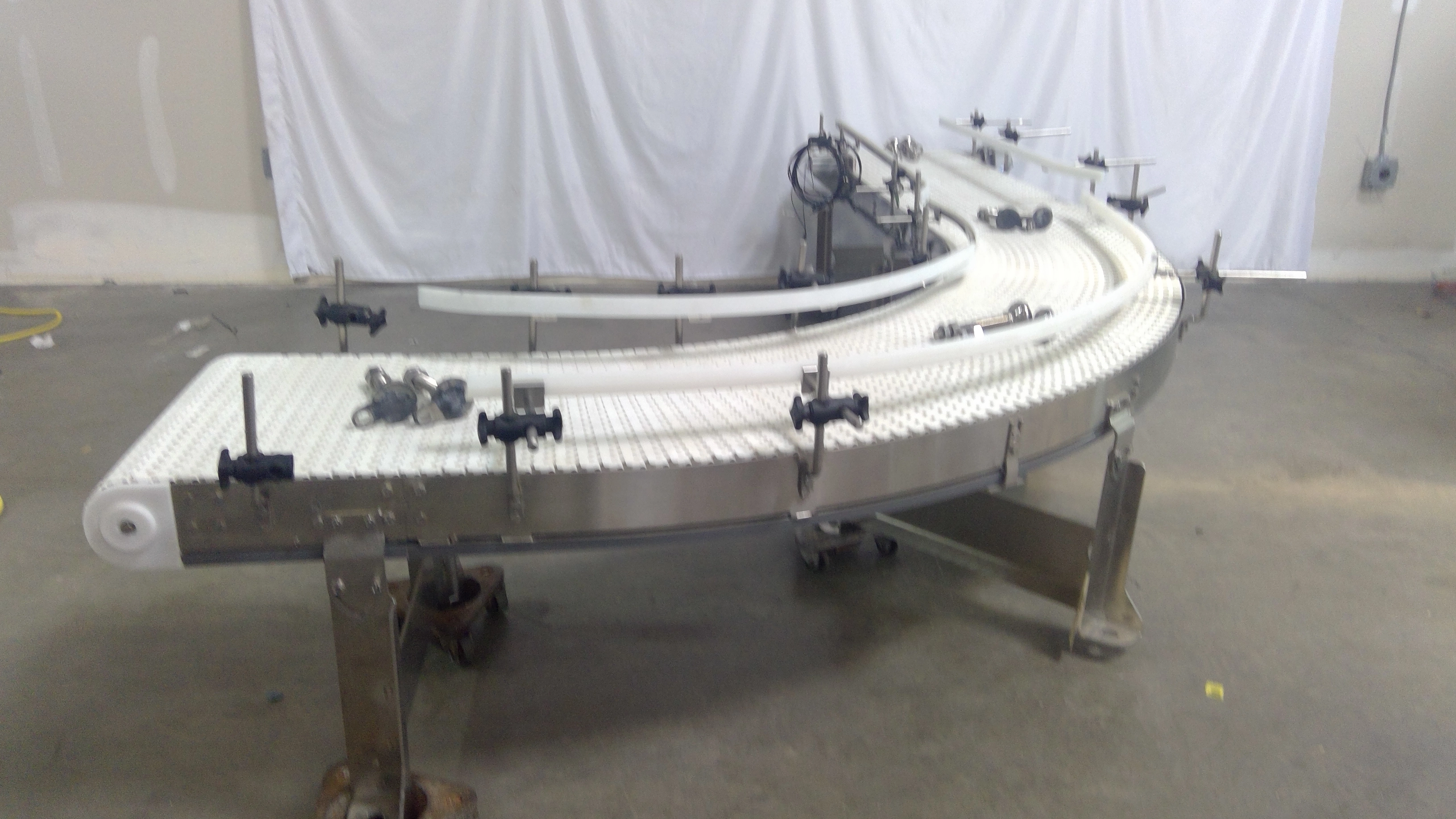 Dorner 90 Degree Motorized Conveyer Belt System - 2061518670