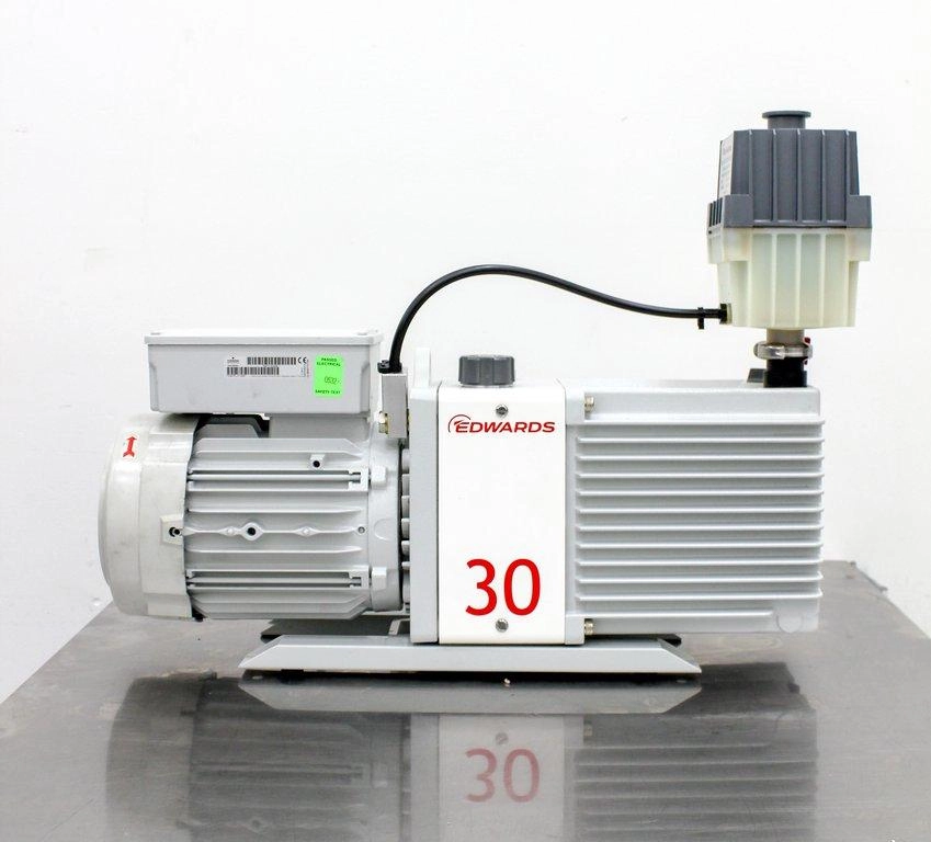 Edwards Vacuum Pump 30 E2M30 - Laboratory Equipment - 3377364