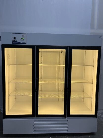 Fisher Scientific Isotemp Triple Door Fridge MR72PA-GAEE-FS