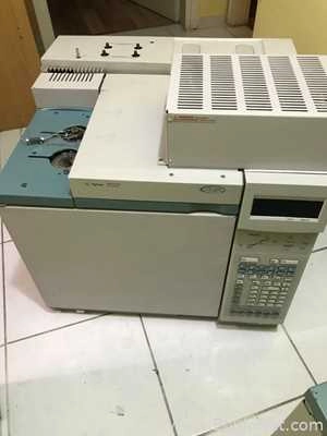 Agilent Technologies 6890 Gas Chromatograph