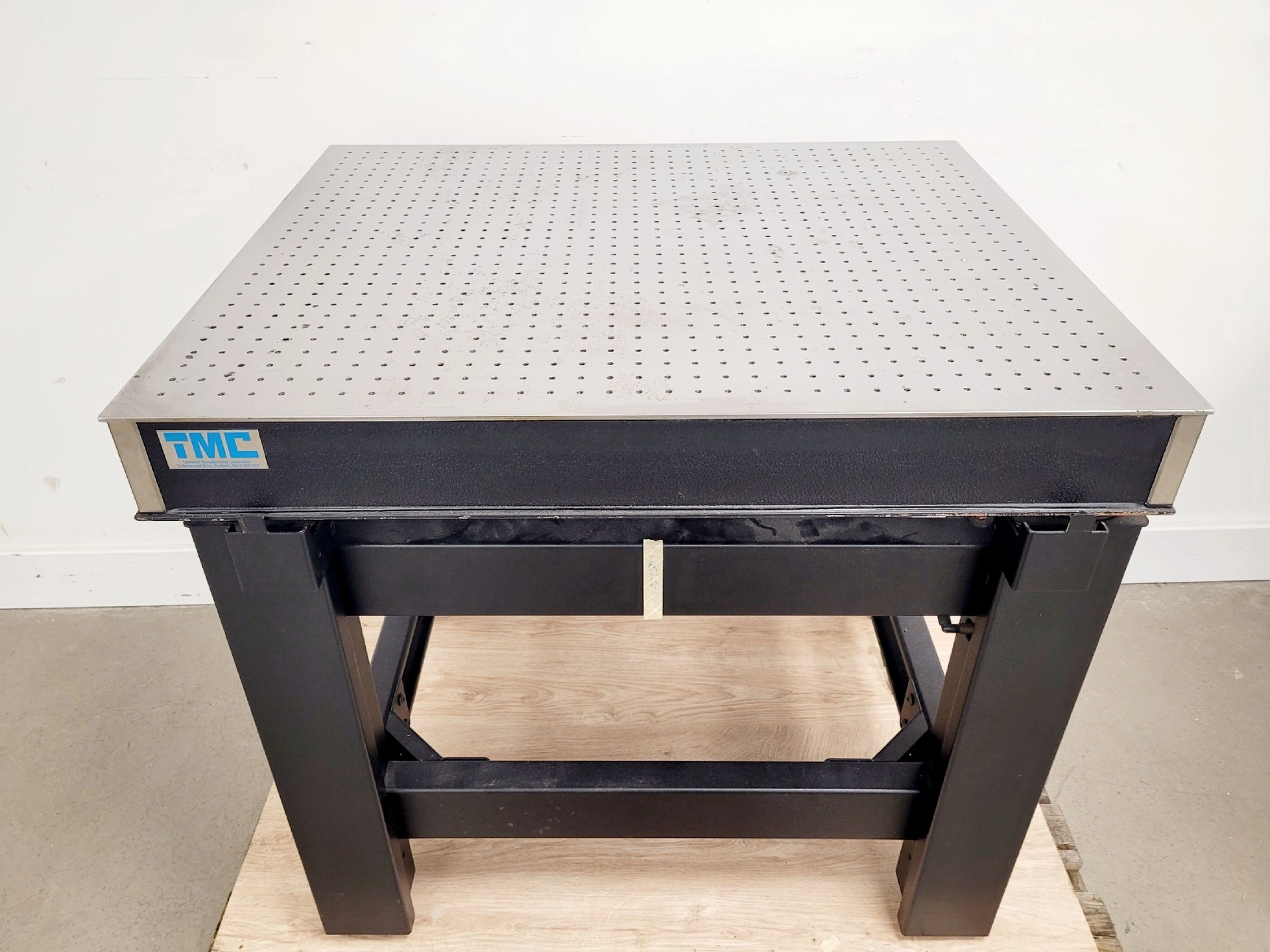 TMC Optics Table Model-63-530 Vibration Isolation Table