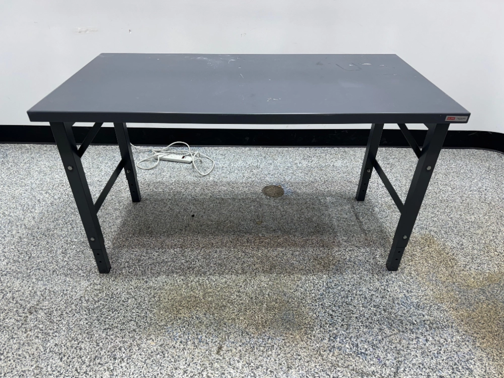 ULINE 5' Stationary Table