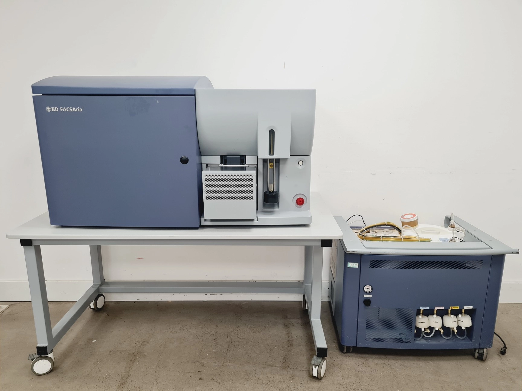 BD Biosciences FACSAria Cell Sorter w/ Fluids Cart &amp; Accessories Lab