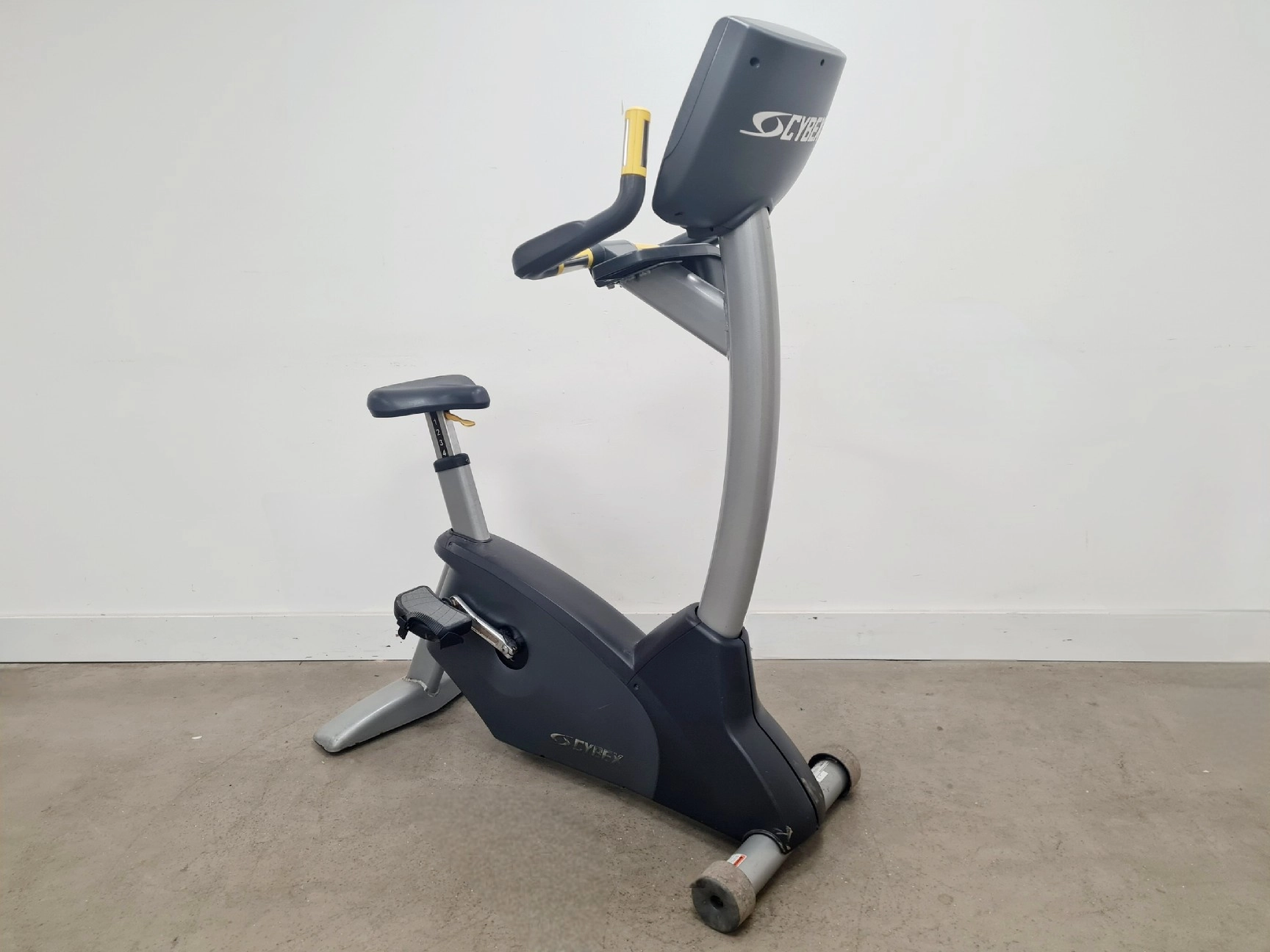 Cybex 750C Upright Cycle Exercise Bike