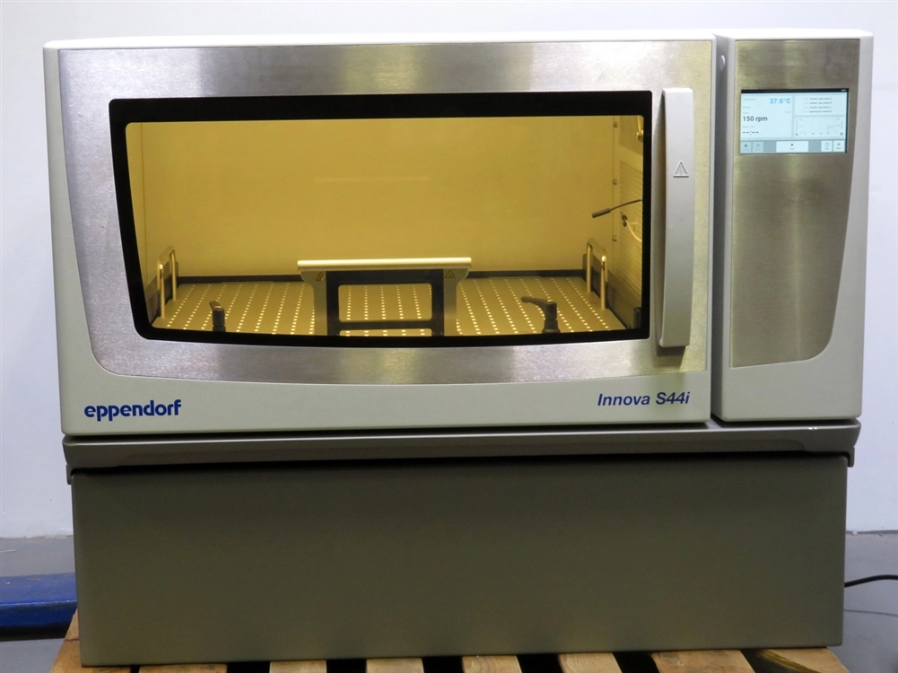 Eppendorf Innova S44i Incubator Shaker