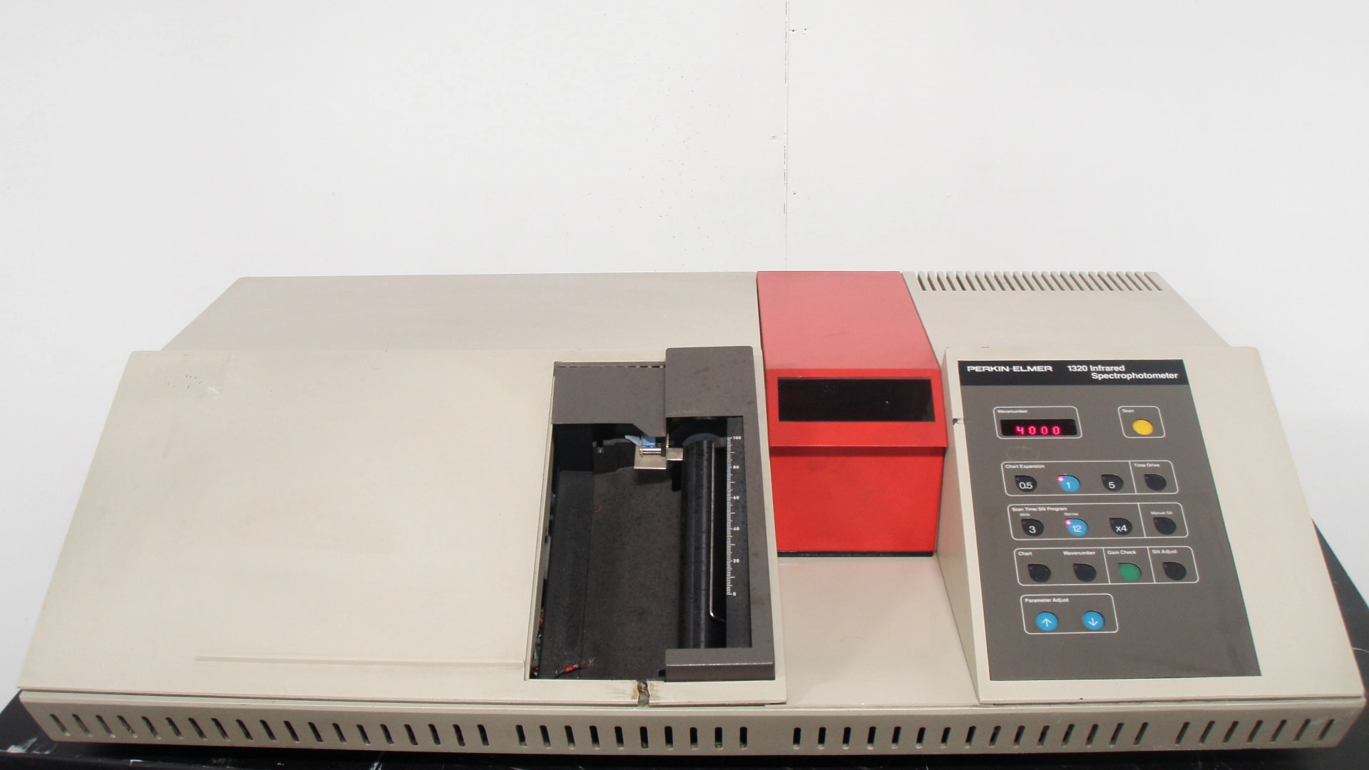 Perkin Elmer  Infrared Spectrophotometer, Model 1320, Tested!