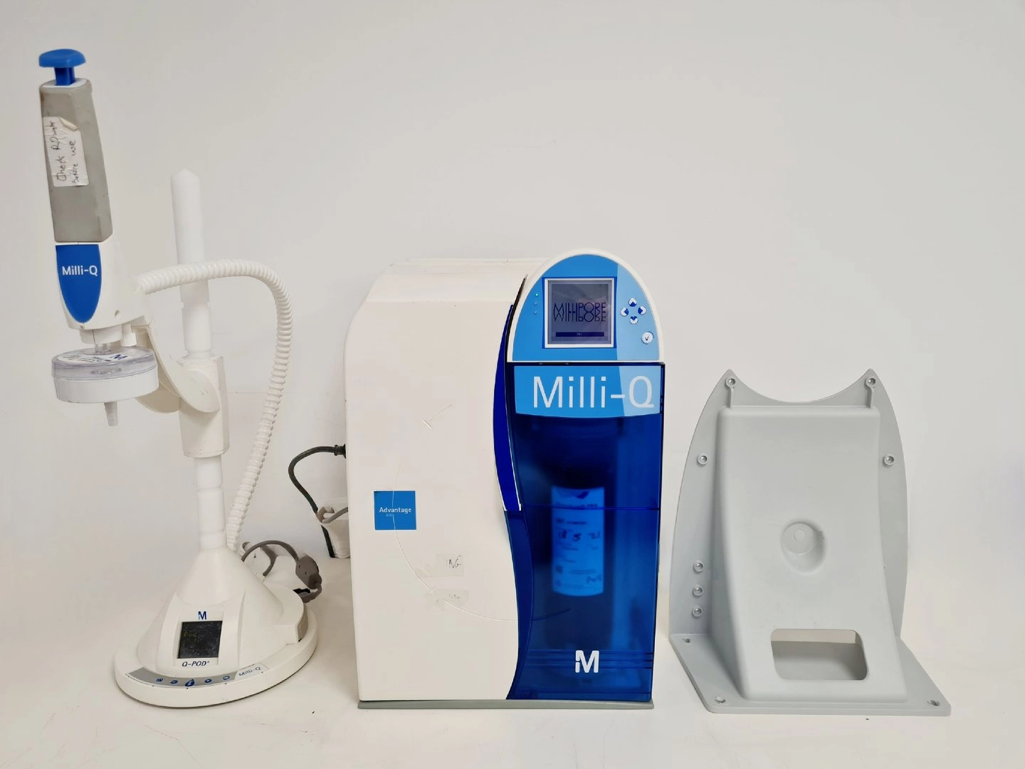 Millipore Milli-Q Advantage A10 w/ Q-POD Water Purification System