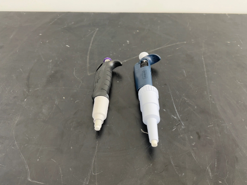 Single Channel Pipettes - Quantity 2