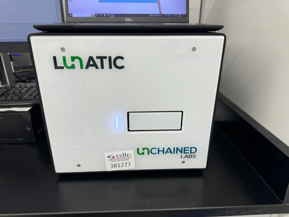 Unchained Lunatic UV/VIS Spectrophotometer