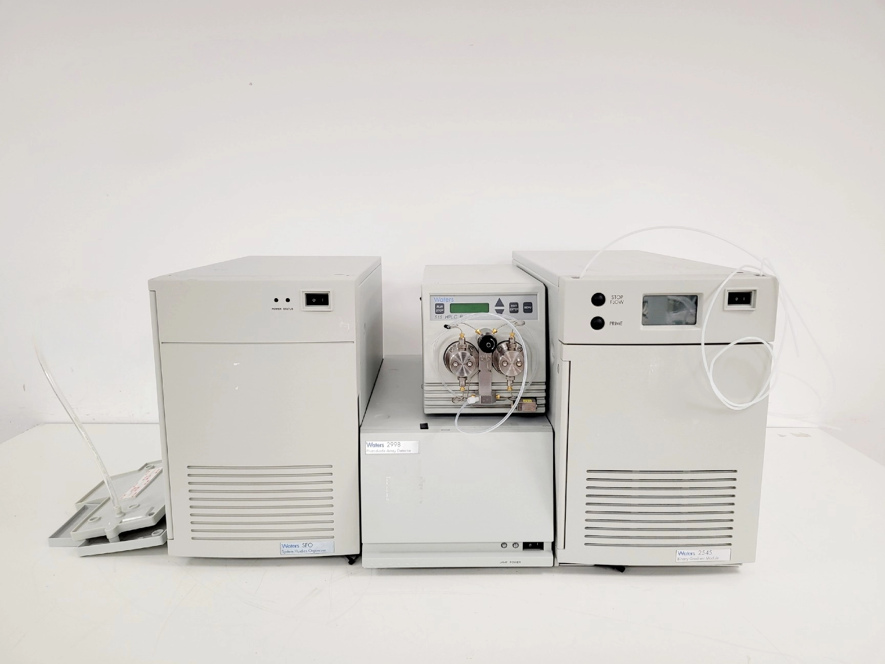 Waters HPLC System - 2545 Binary, 515 Pump, 2998 Photodiode Array, SFO Lab