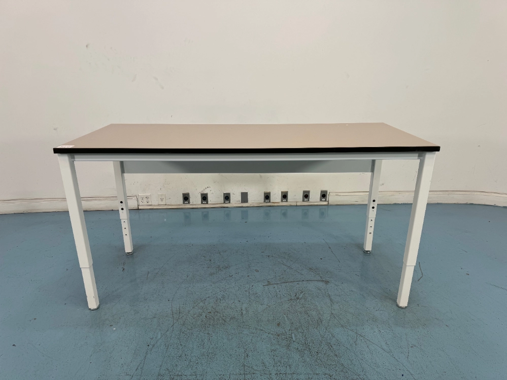 Kewaunee 6' Stationary Lab Bench