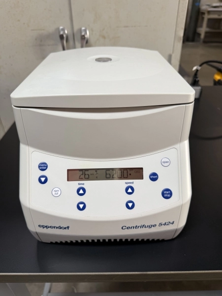 Eppendorf Centrifuge Model 5424