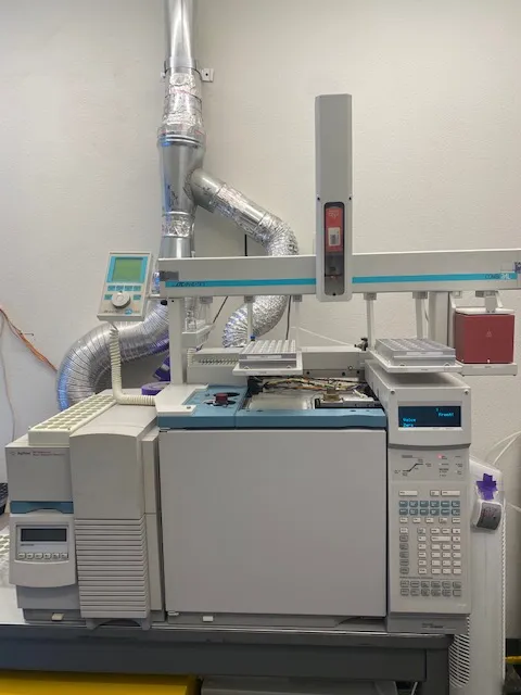 Fully Fuctional Agilent 6890n GC-FID/5973n w/Diffusion Pump 