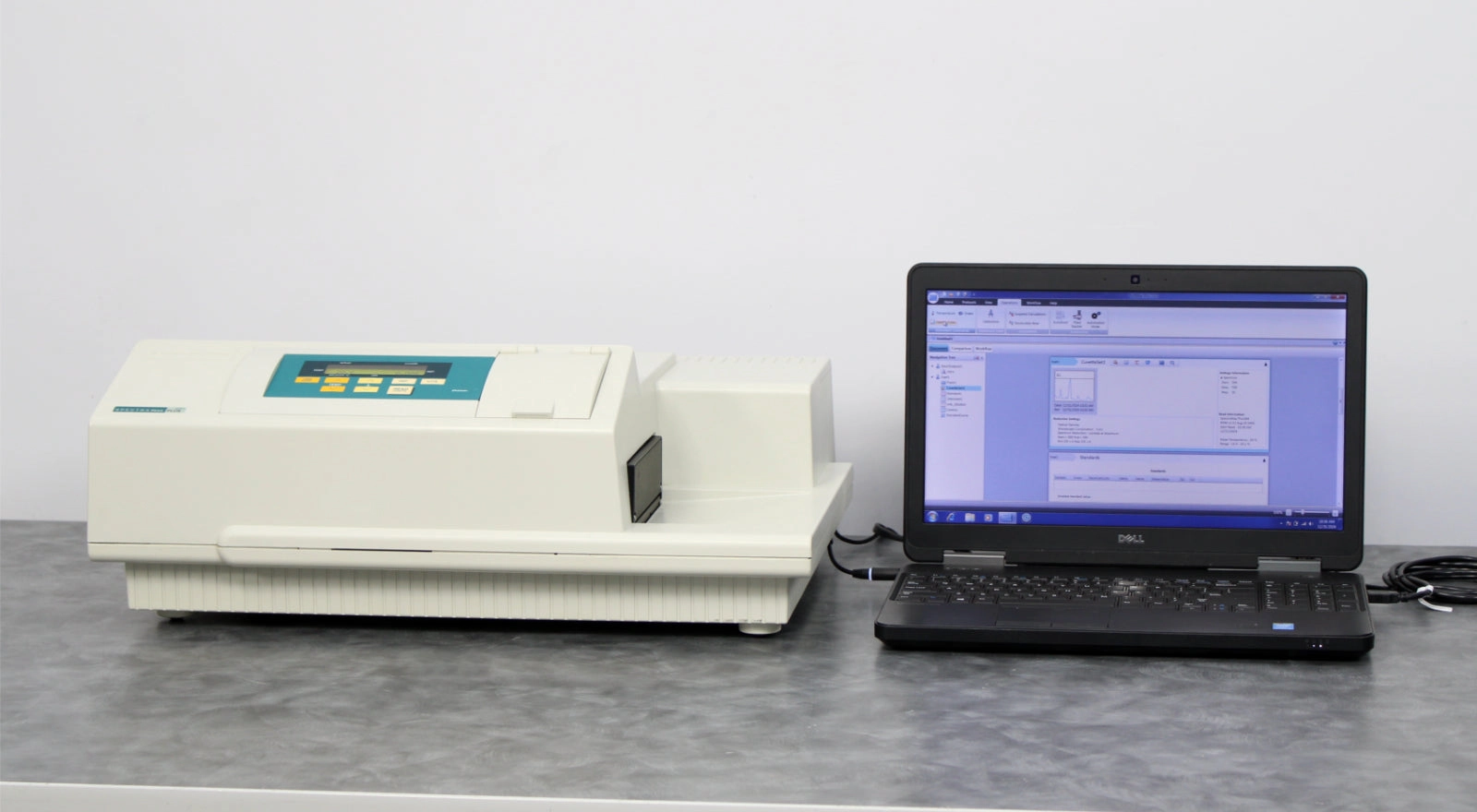 Molecular Devices SpectraMax Plus 384 Absorbance Microplate Reader with Laptop