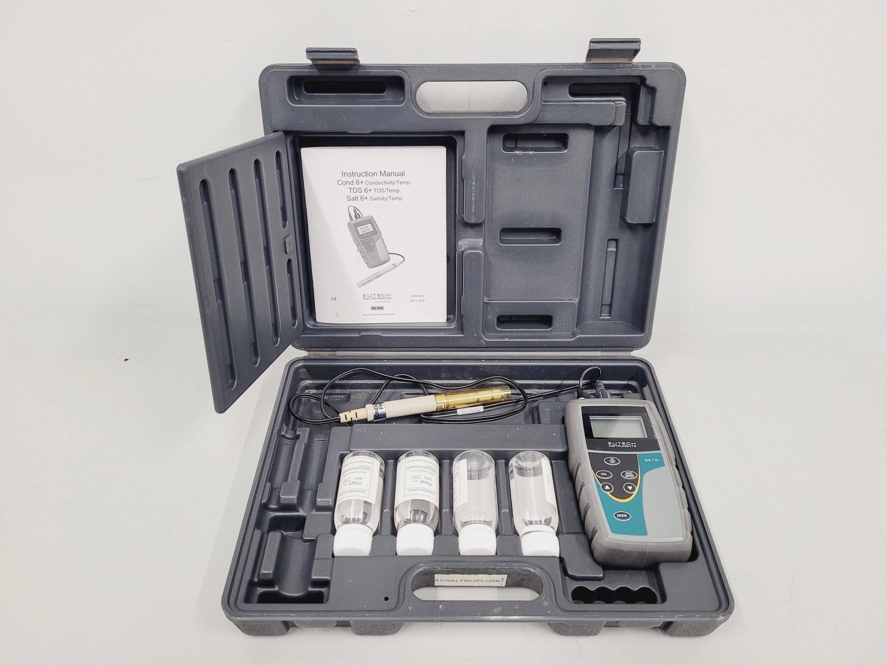 Eutech Instruments Salt 6+ Salinity - Temperature Meter Lab