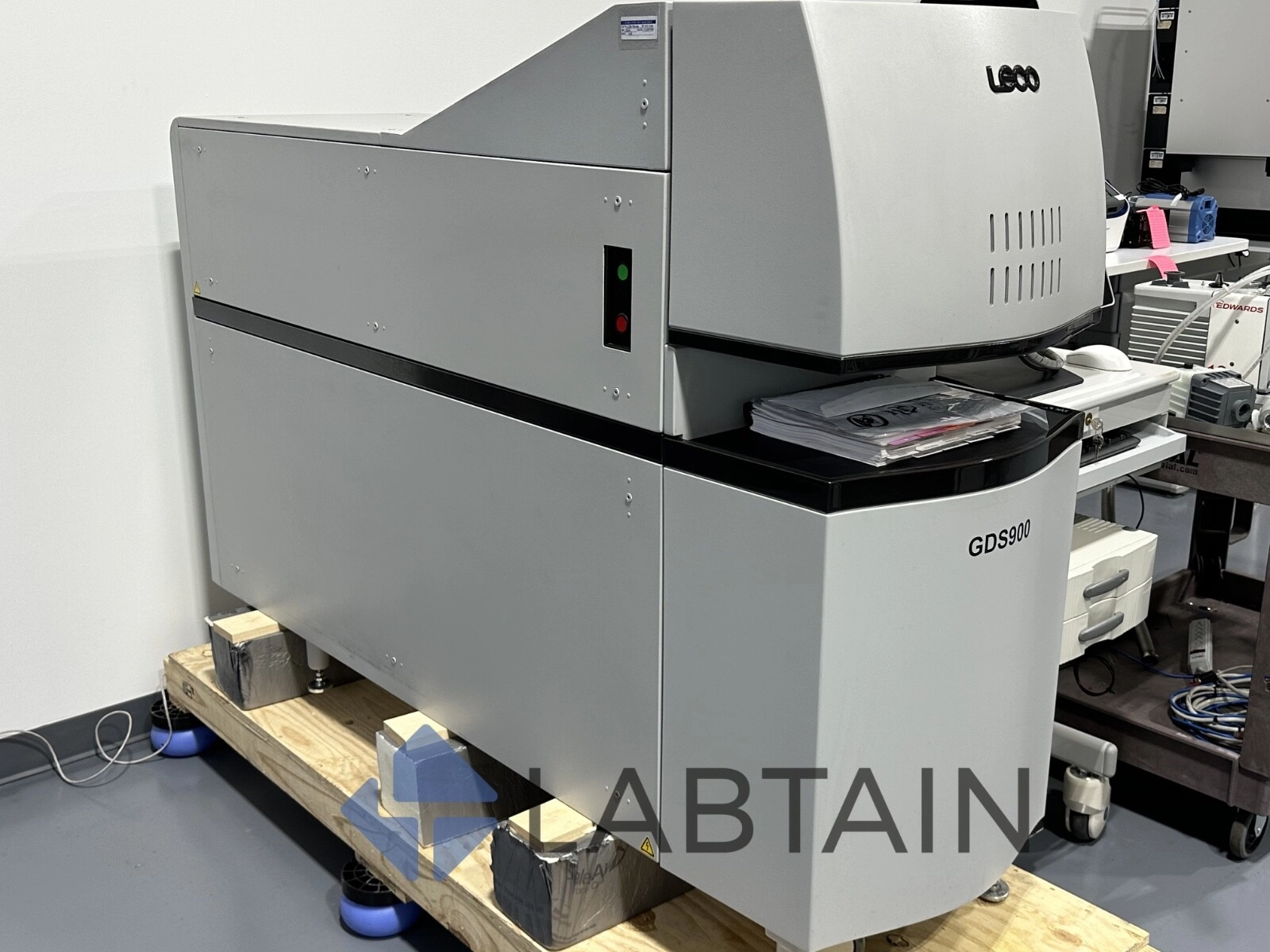 Leco GDS900 Glow Discharge Atomic Emission Spectro
