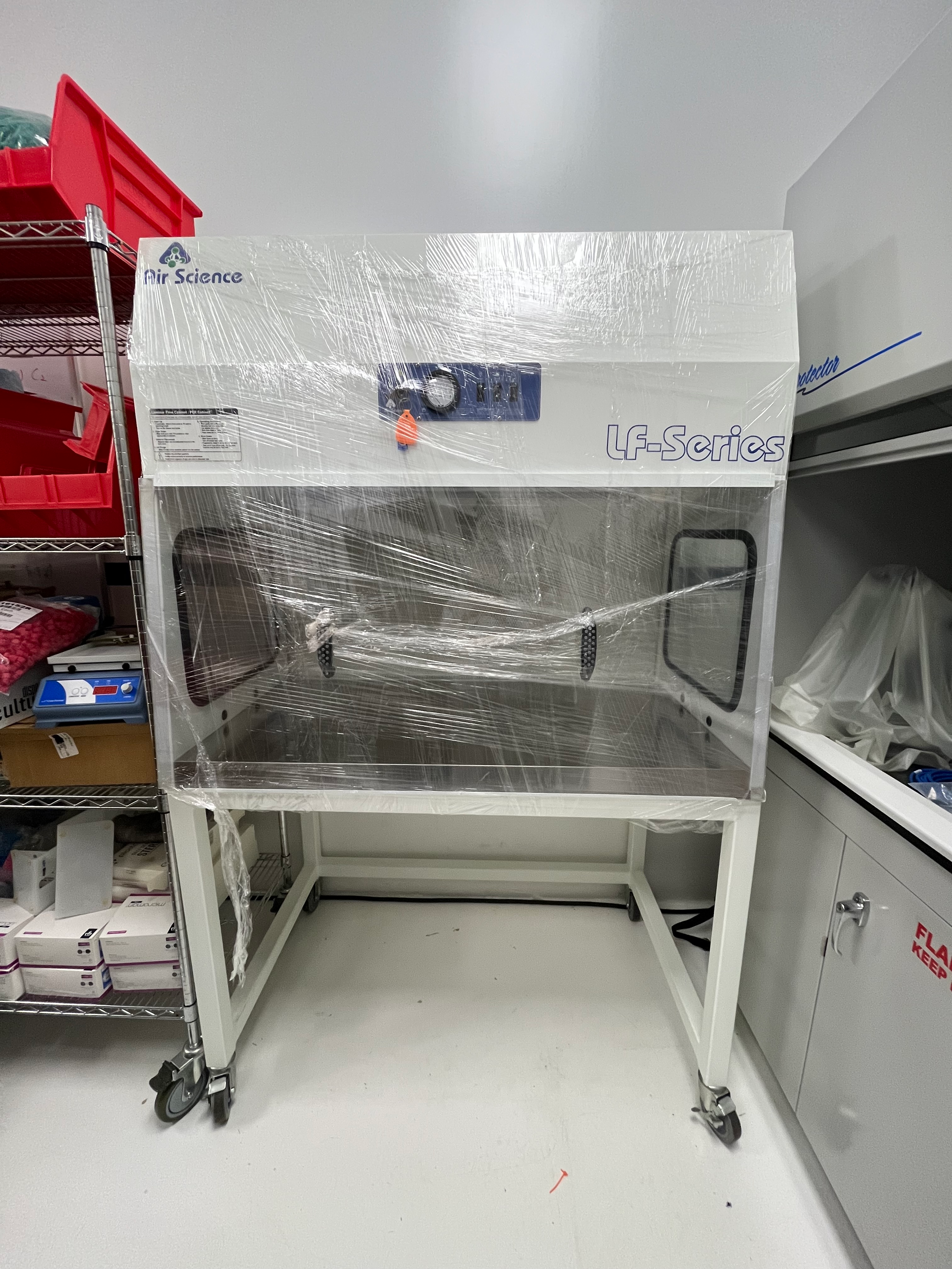 Air Sciences - Laminar Flow Hood 4 ft