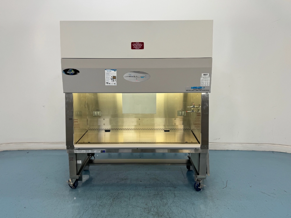 Nuaire LabGard ES Class II Type A2 5' Bio Safety Cabinet