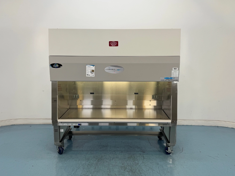 Nuaire LabGard ES Class II Type A2 6' Bio Safety Cabinet