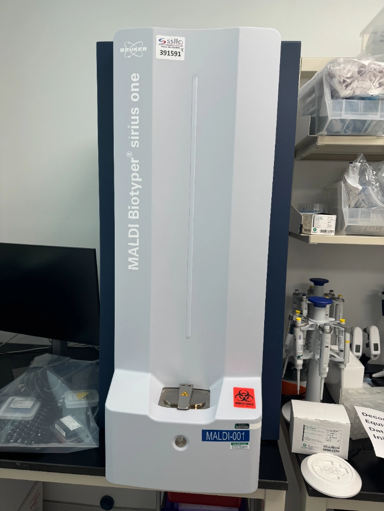 Bruker MALDI Biotyper Sirius One NIR Analyzer