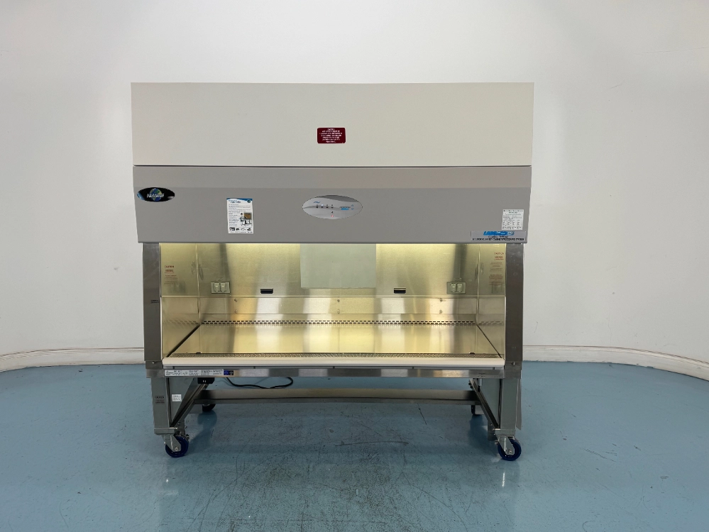 Nuaire LabGard ES Class II Type A2 6' Bio Safety Cabinet