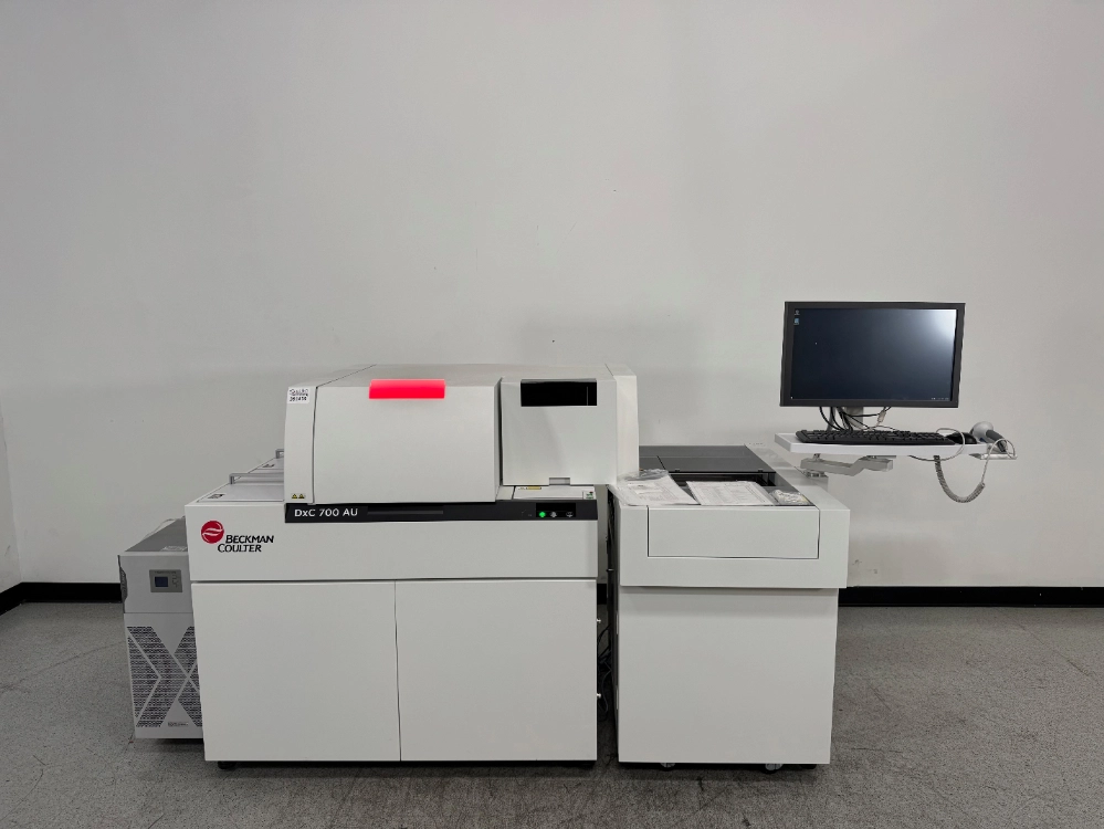 Beckman Coulter DxC 700 AU Chemistry Analyzer