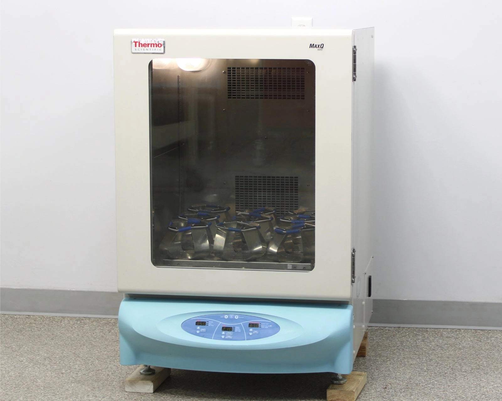 Thermo Scientific MaxQ 6000 4353 Refrigerated Incubator Shaker SHKE6000-7