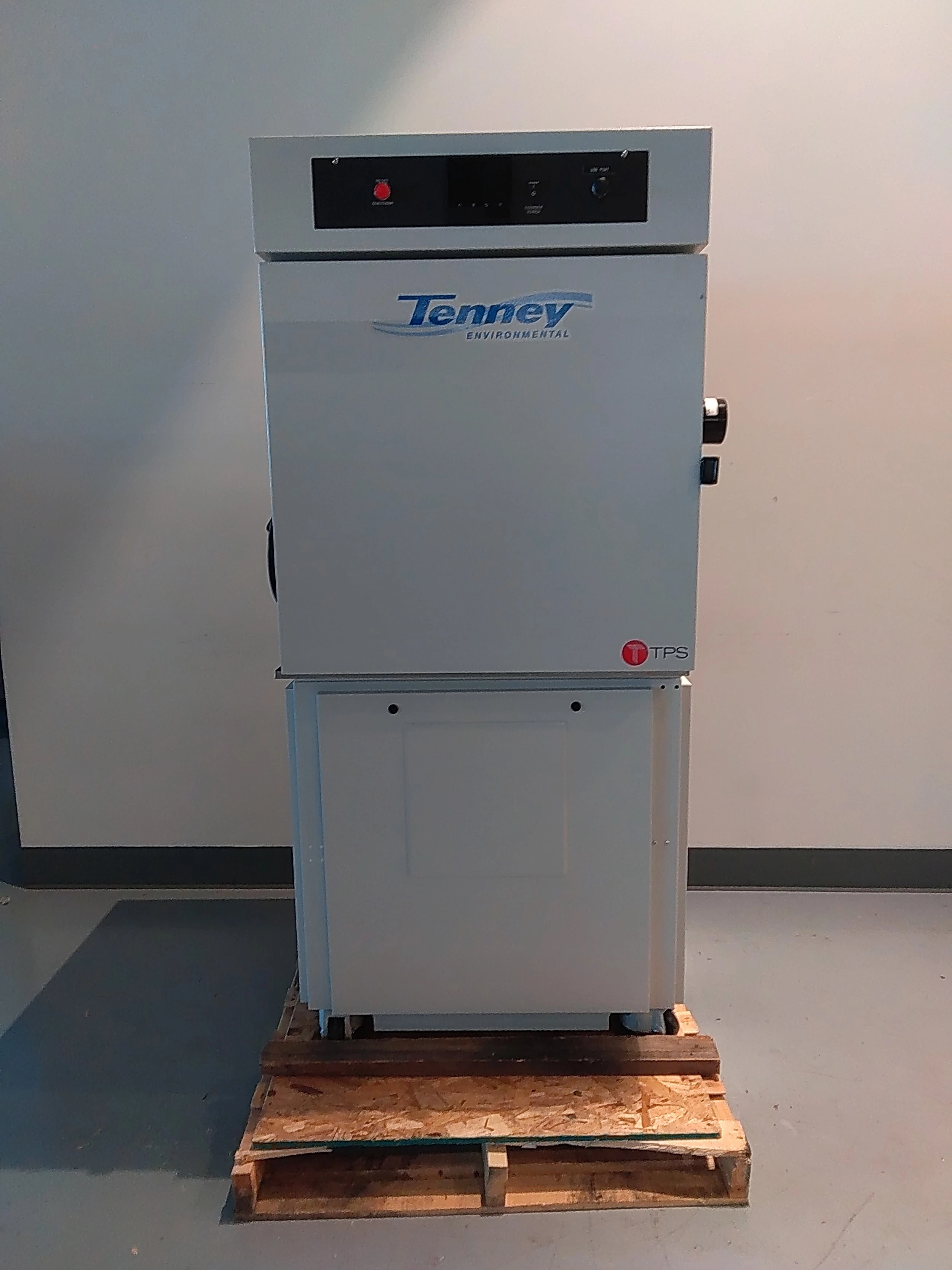 Tenney UTRC-F4T-C Temperature and Humidity Test Chamber -70C to 200C - AS IS