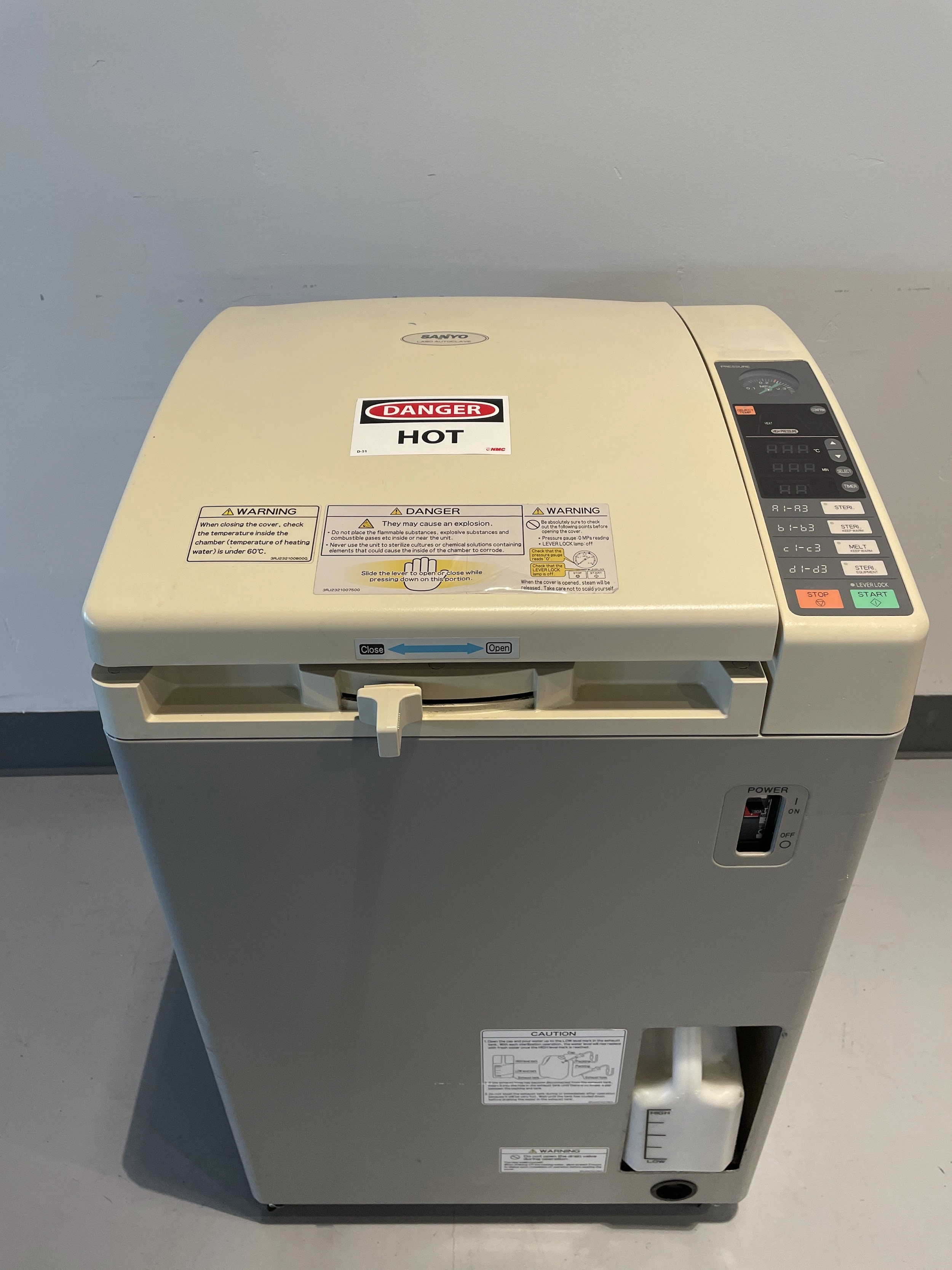 Sanyo MLS-3780 Top Loading Autoclave Sterilizer