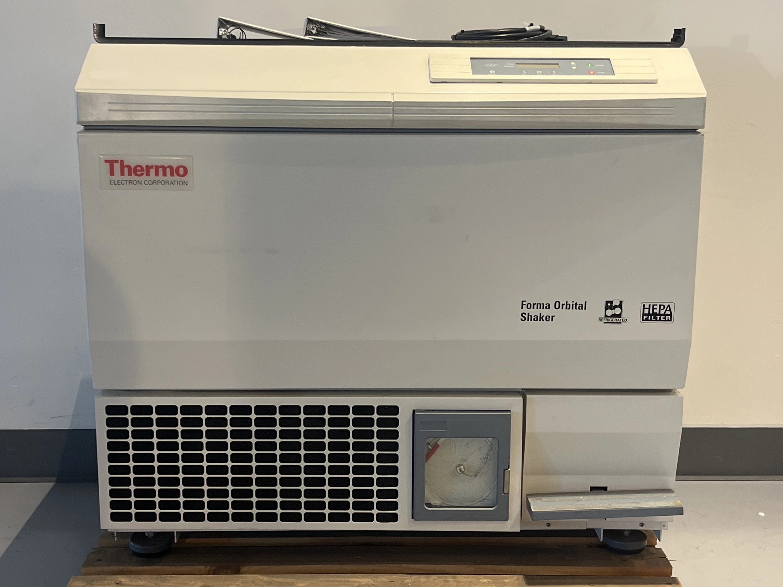 Thermo Electron 480 Forma Orbital Shaker Refrigerated With Accessories