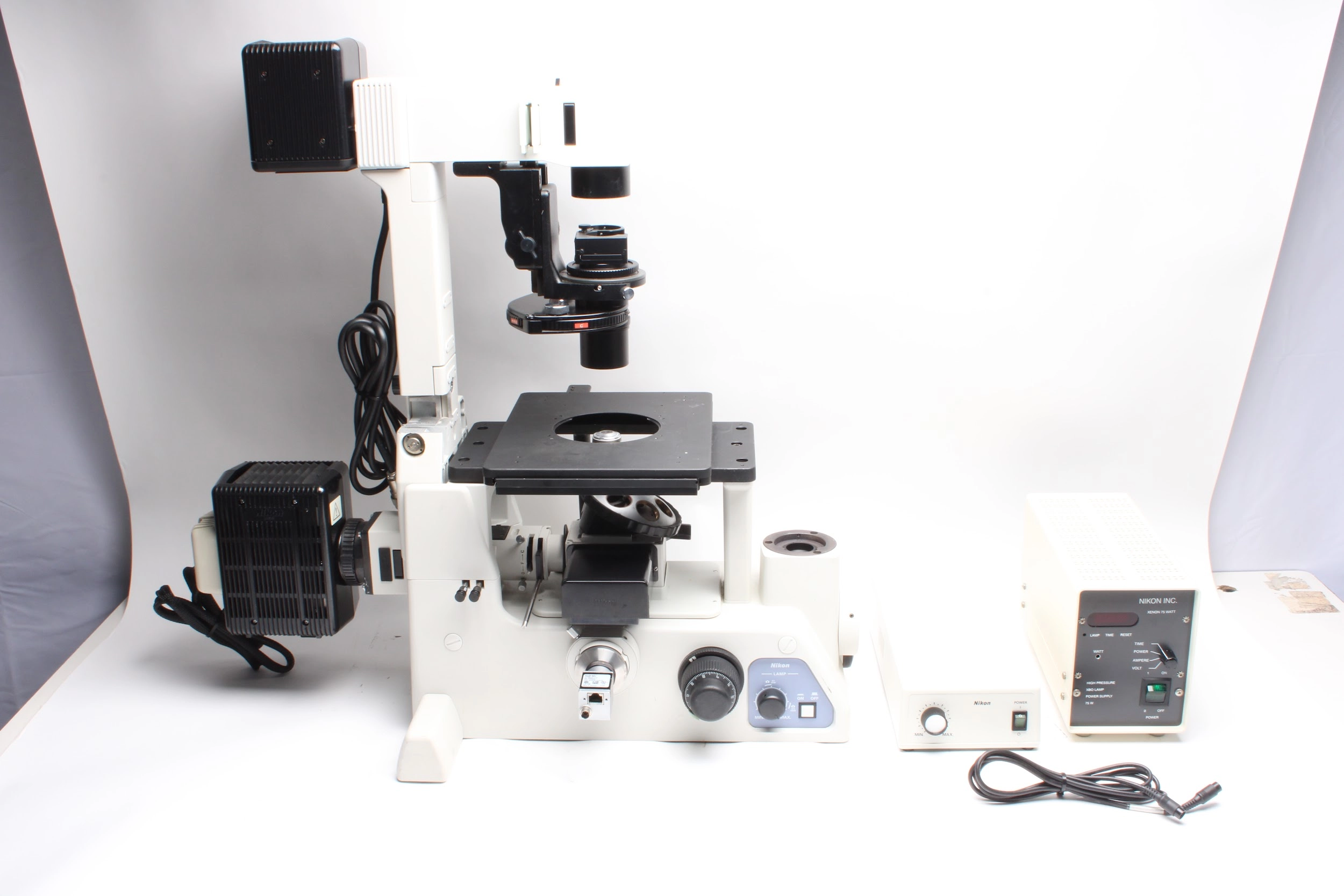 Nikon Eclipse TE300 Inverted Microscope W/ Nikon Plan Fluor ELWD 40X/0.60 - Fair